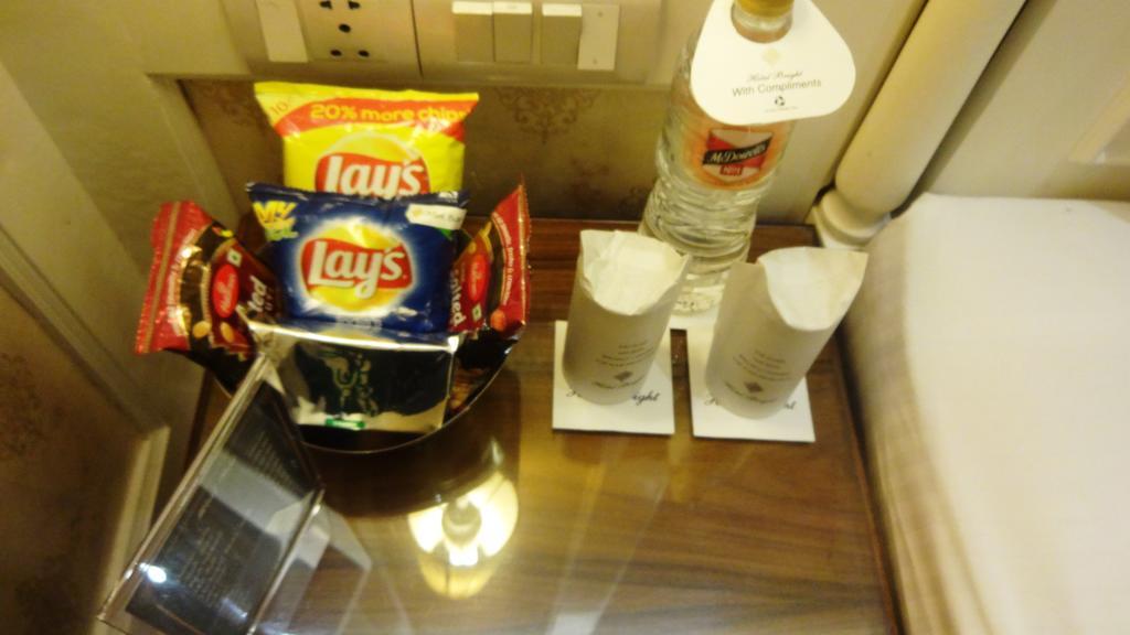 Hotel Bright New Delhi Bagian luar foto