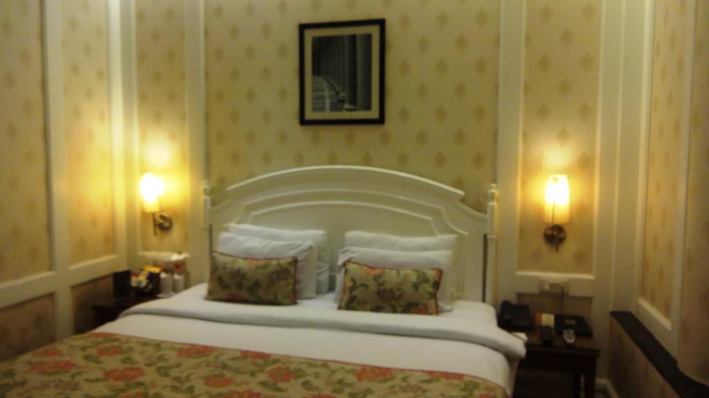 Hotel Bright New Delhi Bagian luar foto