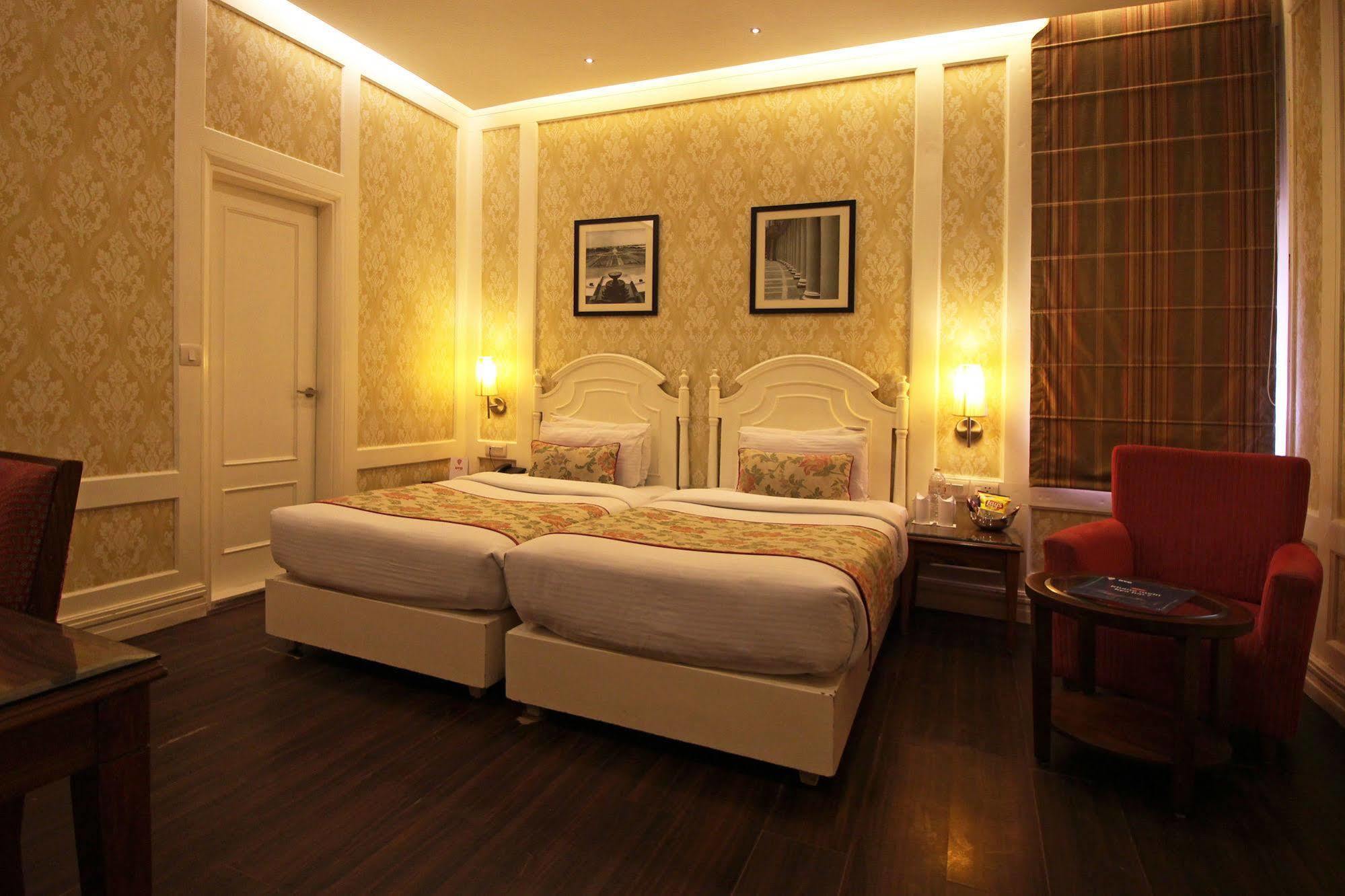 Hotel Bright New Delhi Bagian luar foto